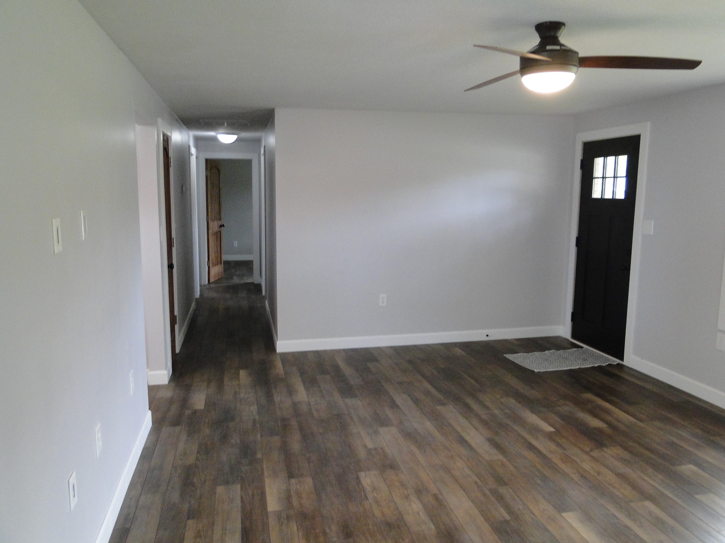 839 County Rd S 419 East Kankakee, IL 60901 - Photo 5 of 20 wooden floor in an empty room with a window
