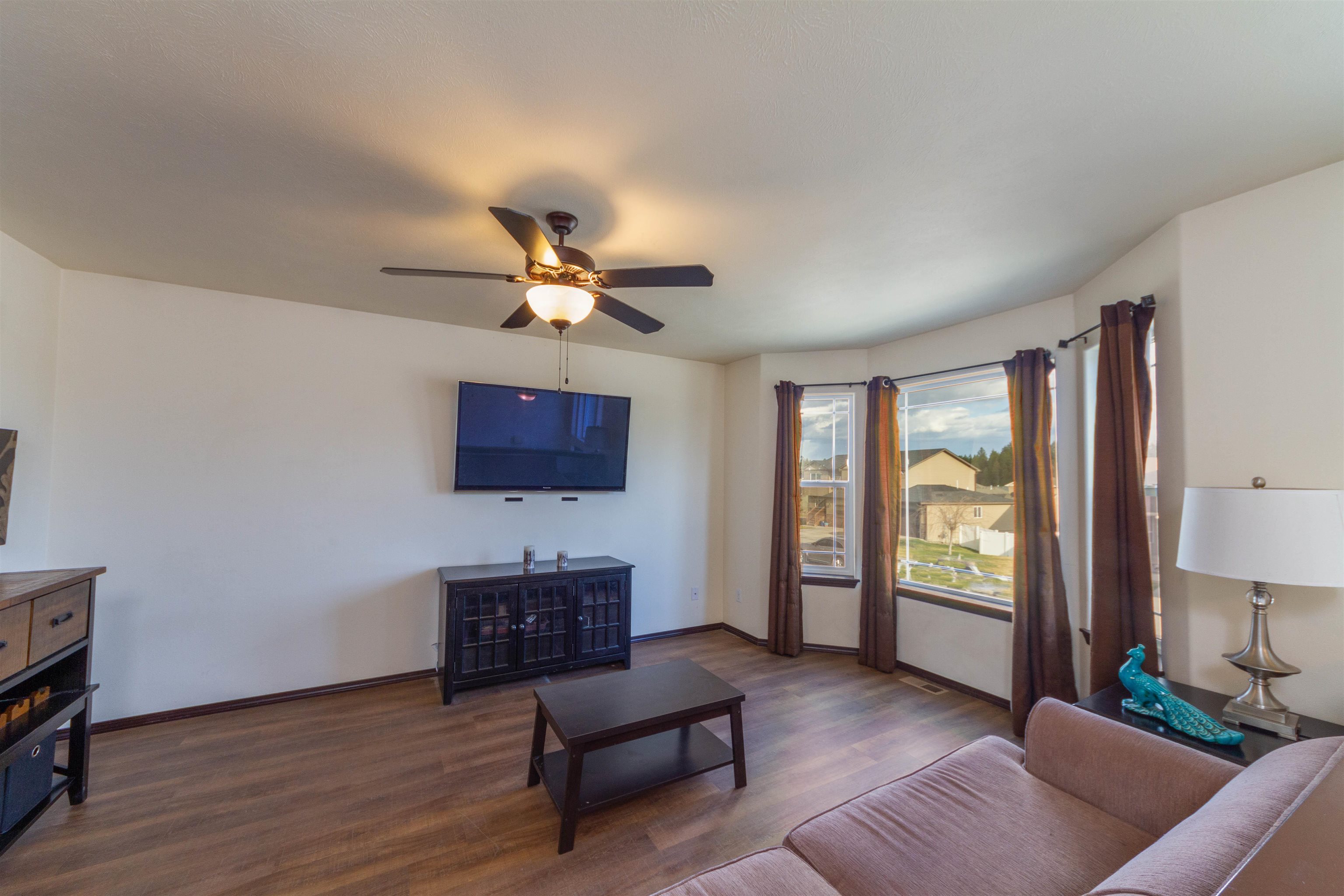701 East Silver Pine Road Colbert, WA 99005 - Photo 4 of 27 Gallery Image 4