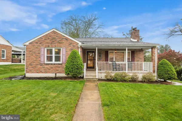 $2,300 | 326 East Wayne Avenue, Allentown, PA 18103