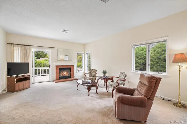 $609,000 | 798 Heritage Hills, Unit D, Somers, NY 10589