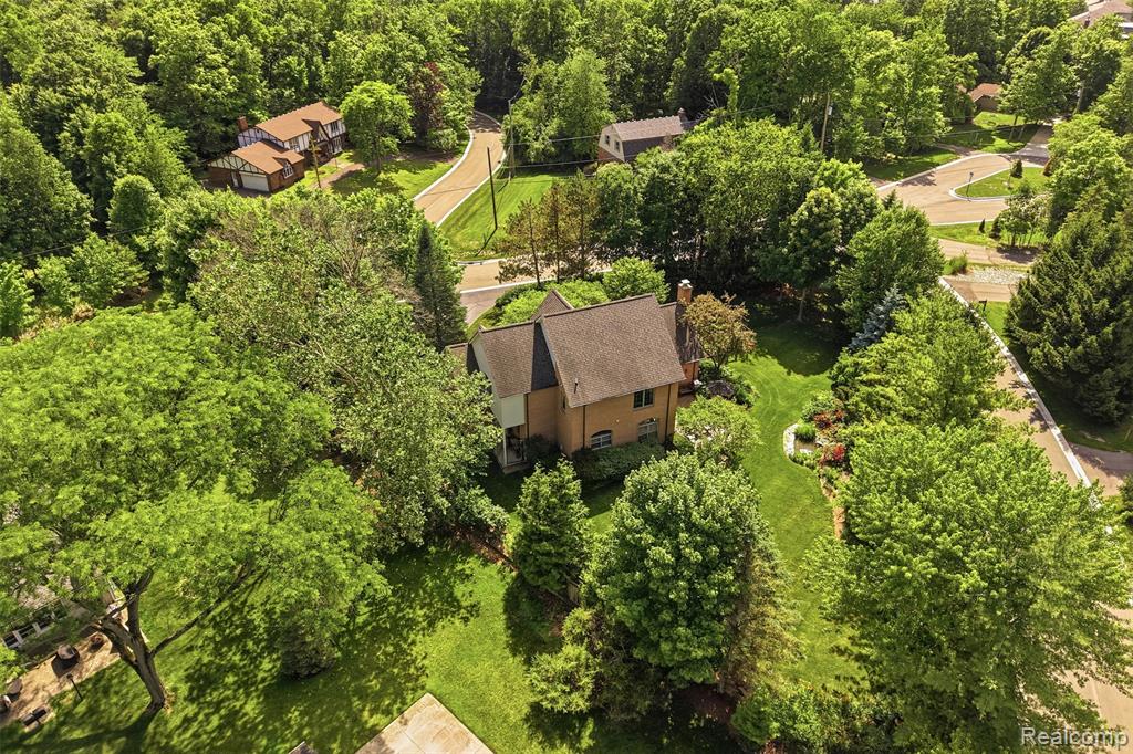 34555 Quaker Valley Road Farmington Hills, MI 48331 - Photo 50 of 53