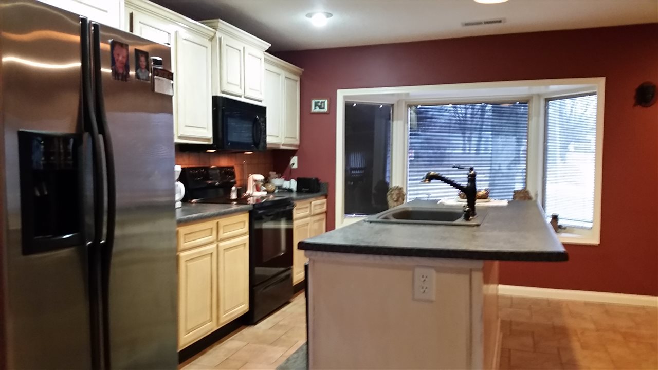 2325 East Tillman Road Fort Wayne, IN 46816 - Photo 8 of 25