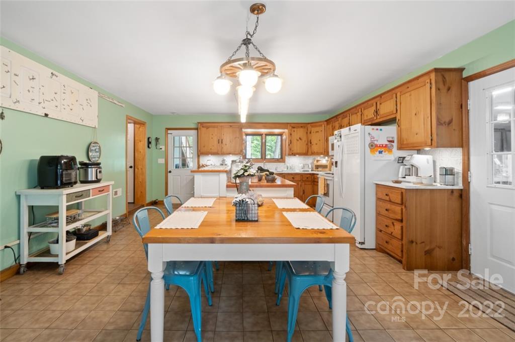 7186 Watershed Road Morganton, NC 28655 - Photo 3 of 43 Gallery Image 3