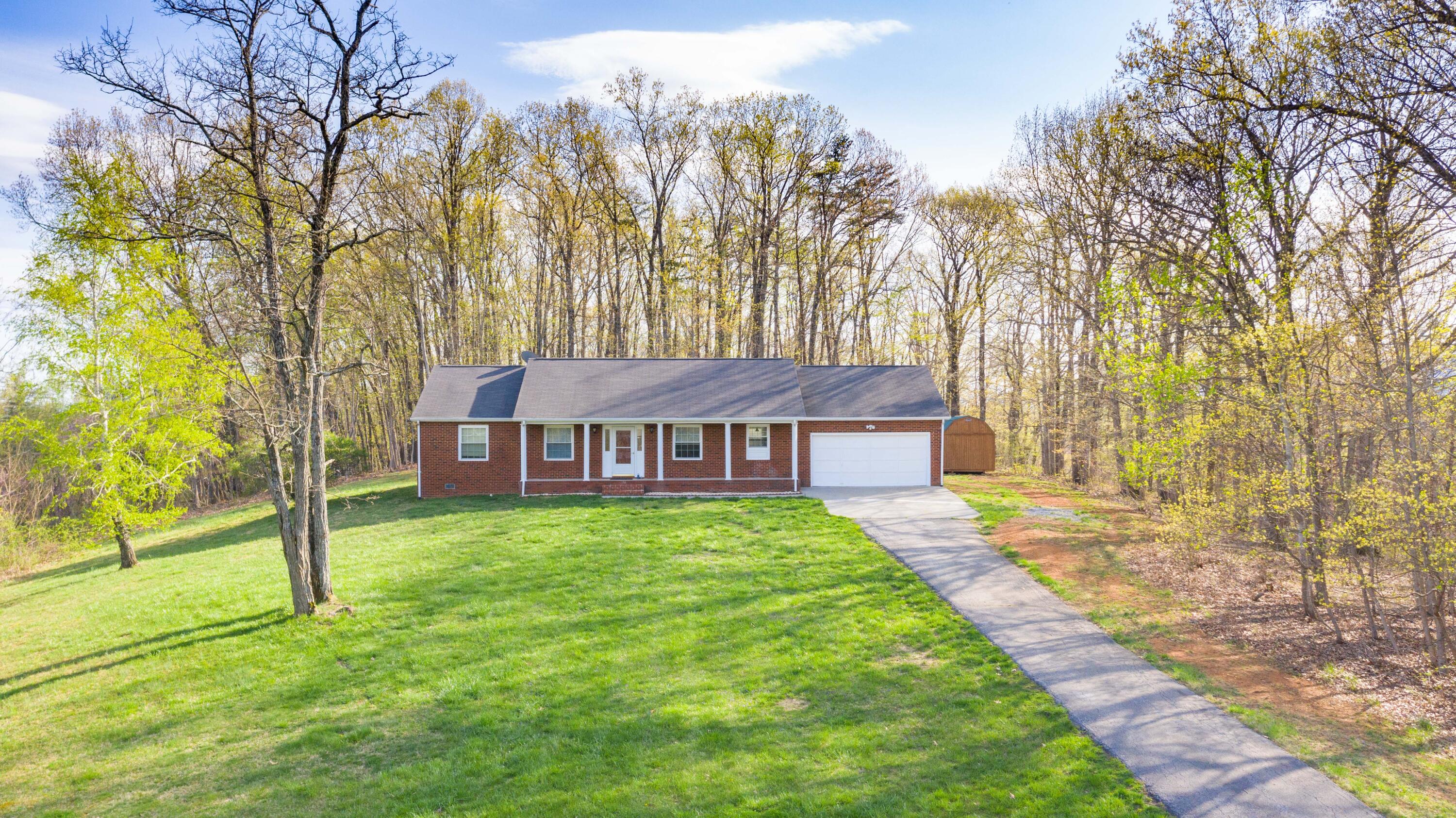 982 White Church Road Fincastle, VA 24090 - Photo 1 of 32 Great Home in Botetourt!