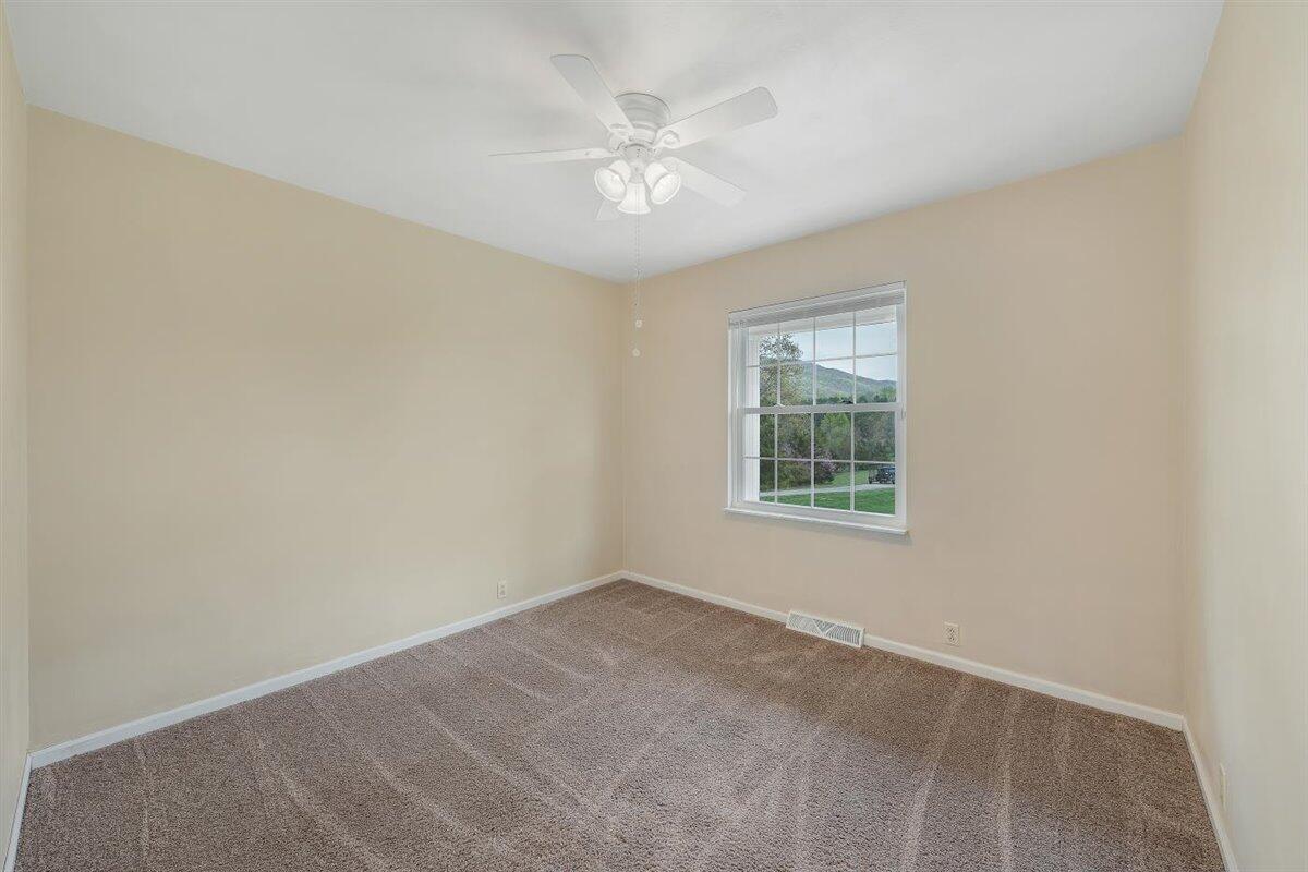 982 White Church Road Fincastle, VA 24090 - Photo 21 of 32 Bedroom