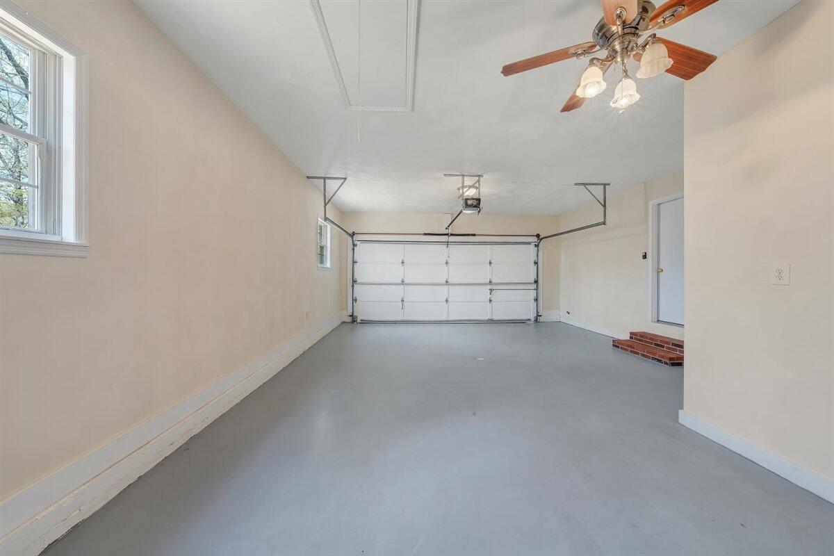 982 White Church Road Fincastle, VA 24090 - Photo 24 of 32 Garage