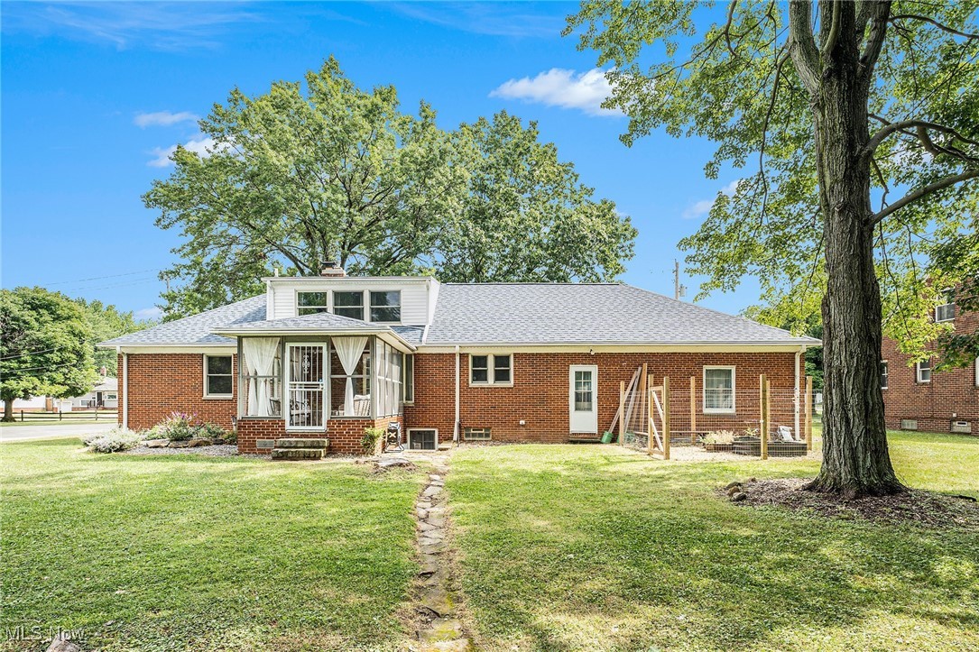 6362 Stumph Road Cleveland, OH 44130 - Photo 17 of 20 The southwest exterior.