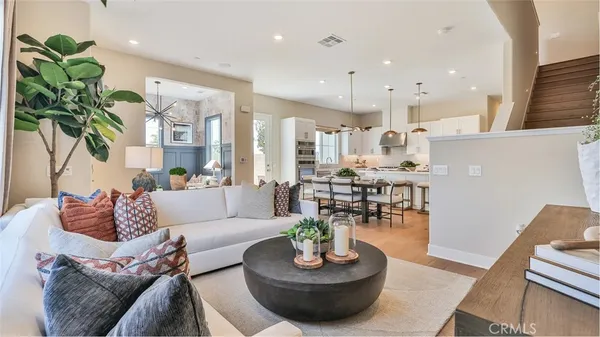 $739,990 | 27330 Black Walnut Place, Valencia, CA 91381