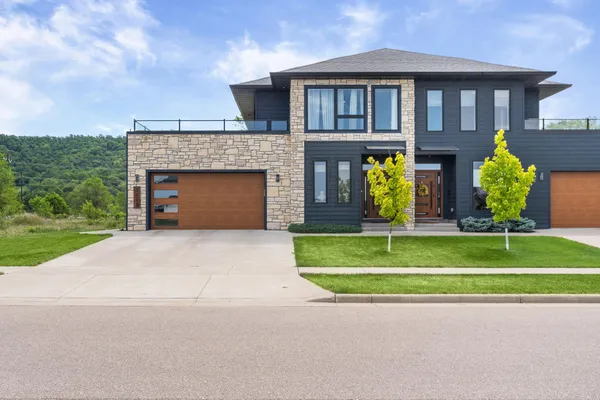 $650,000 | 3013 Red Clover Street, Holmen, WI 54636