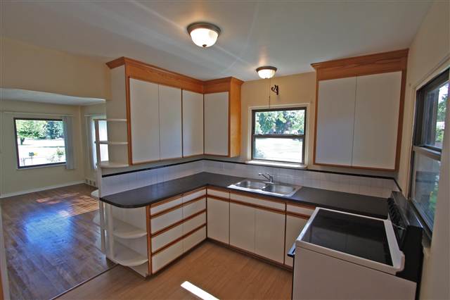 2909 North Willow Road Spokane, WA 99206 - Photo 2 of 9