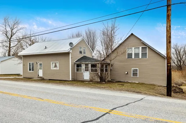 $99,900 | 2561 U.S. Rte 2, Alburgh, VT 05440
