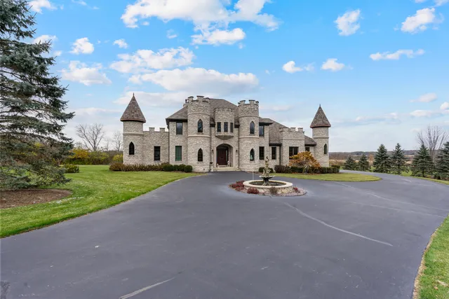 $1,200,000 | 4220 Northgate Drive, Spring Grove, IL 60081