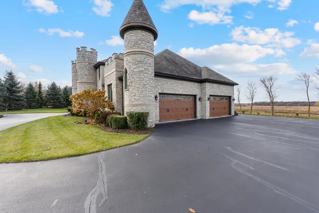 $1,200,000 | 4220 Northgate Drive, Spring Grove, IL 60081