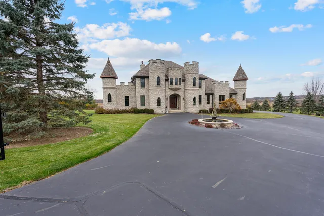 $1,200,000 | 4220 Northgate Drive, Spring Grove, IL 60081