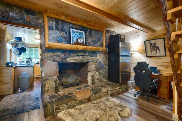 $584,000 | 2374 East Cabin Circle, Makinen, MN 55763
