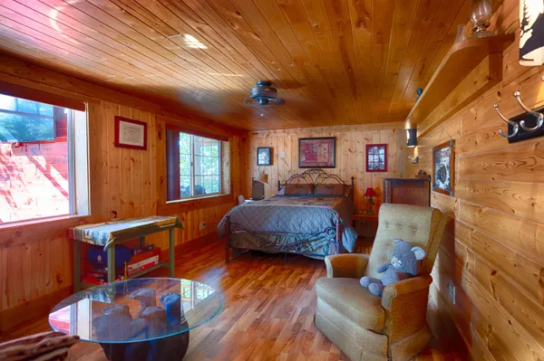 $584,000 | 2374 East Cabin Circle, Makinen, MN 55763