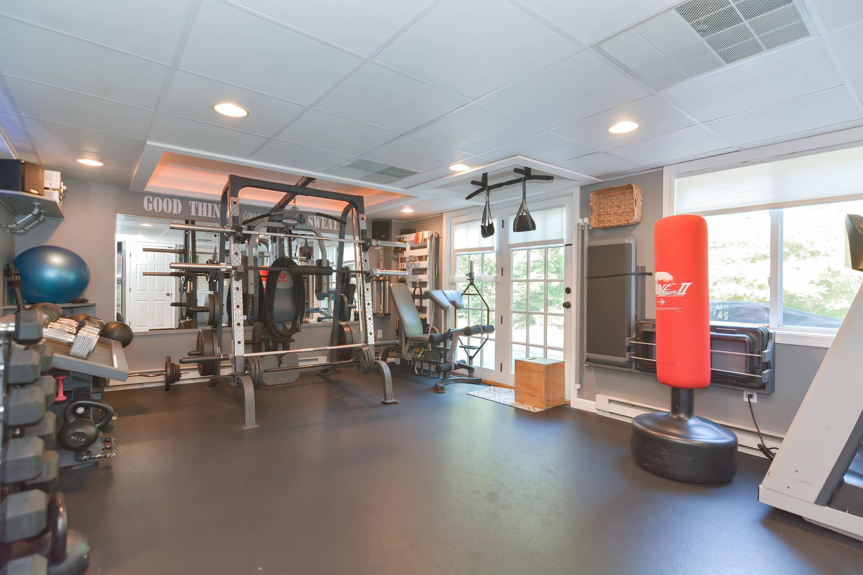 7 Dublin Road Windham, NH 03087 - Photo 21 of 38