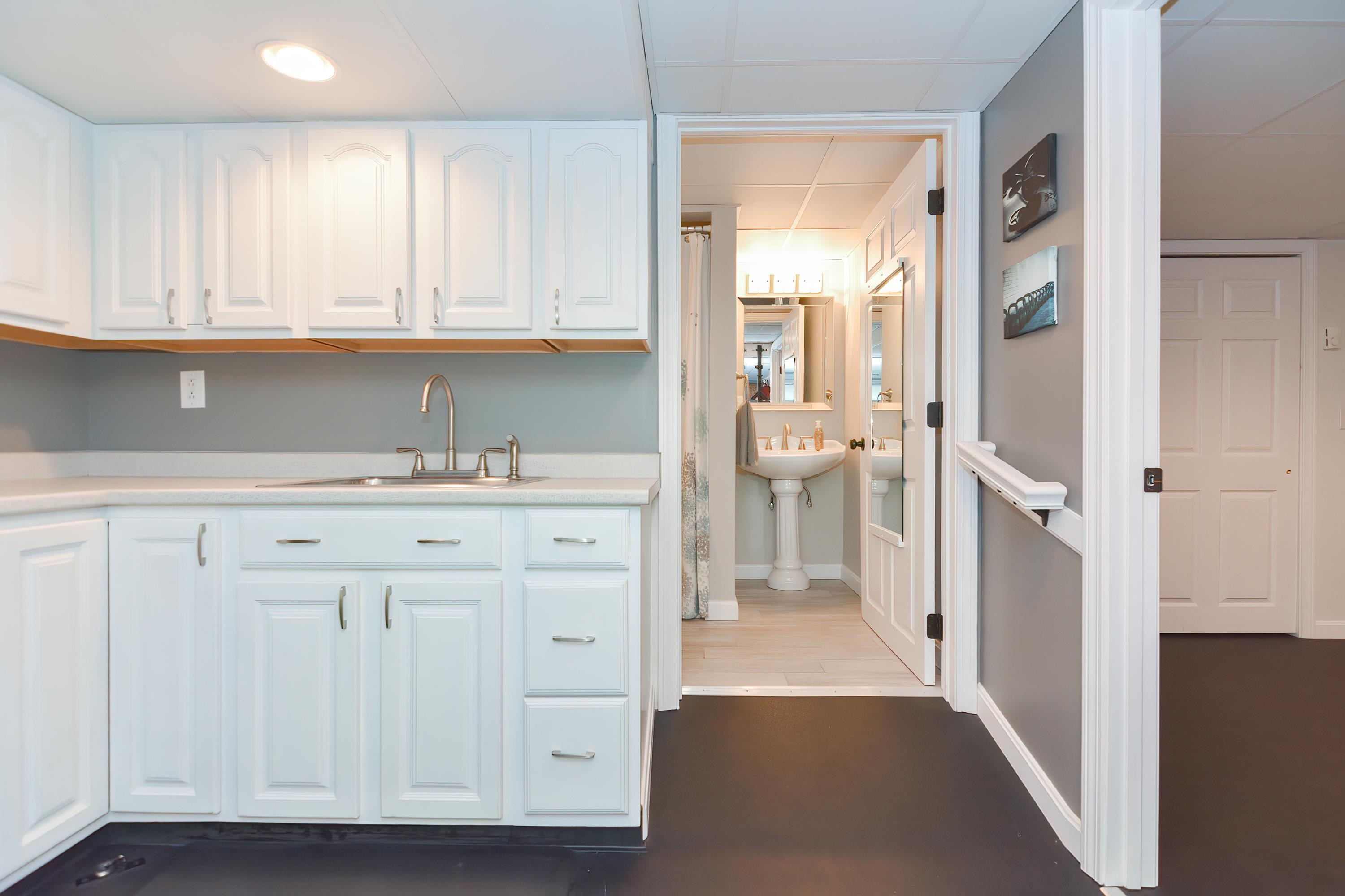 7 Dublin Road Windham, NH 03087 - Photo 25 of 38