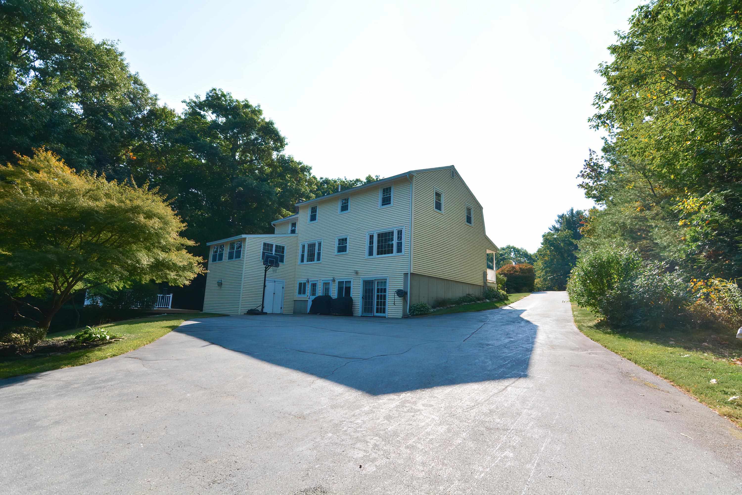 7 Dublin Road Windham, NH 03087 - Photo 30 of 38