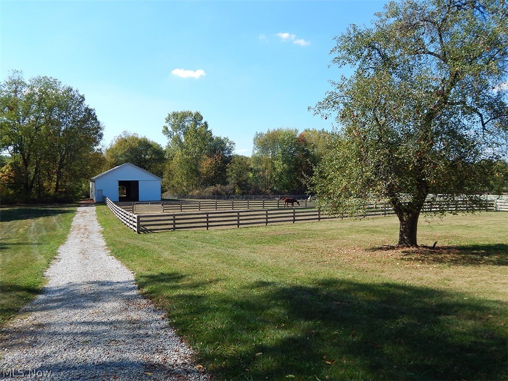 2184 South Hametown Road Akron, OH 44321 - Photo 17 of 35