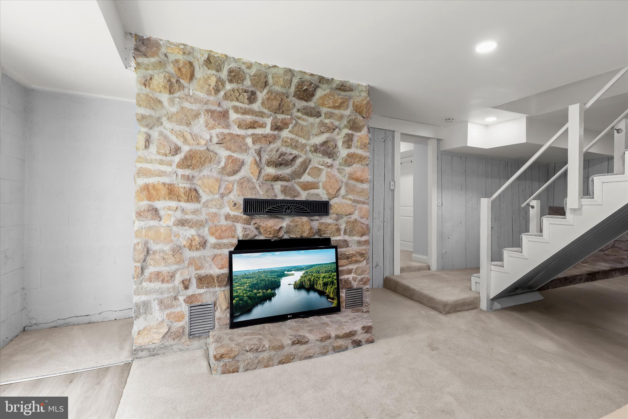 14213 Longnecker Road Reisterstown, MD 21136 - Photo 23 of 44 a living room with fireplace