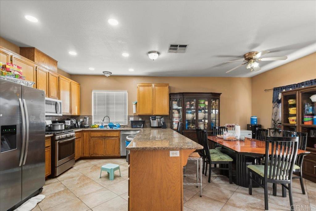 1152 Farview Court El Cajon, CA 92021 - Photo 9 of 20