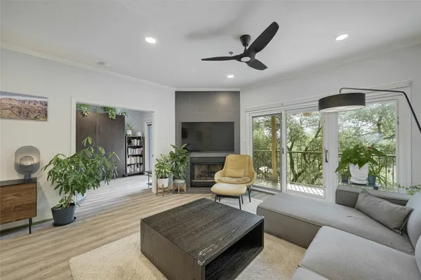 $3,100 | 1741 Spyglass Drive, Unit 119, Austin, TX 78746