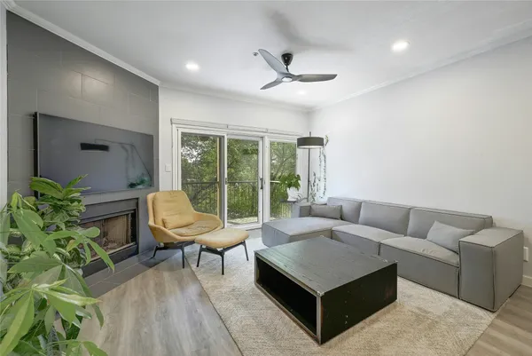 $3,100 | 1741 Spyglass Drive, Unit 119, Austin, TX 78746