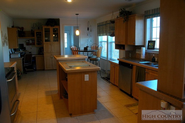 4040 Hardin Road Boone, NC 28607 - Photo 7 of 13 Gallery Image 7