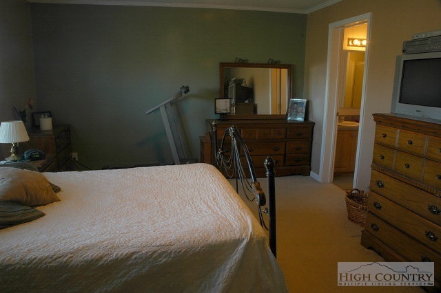 4040 Hardin Road Boone, NC 28607 - Photo 9 of 13 Gallery Image 9