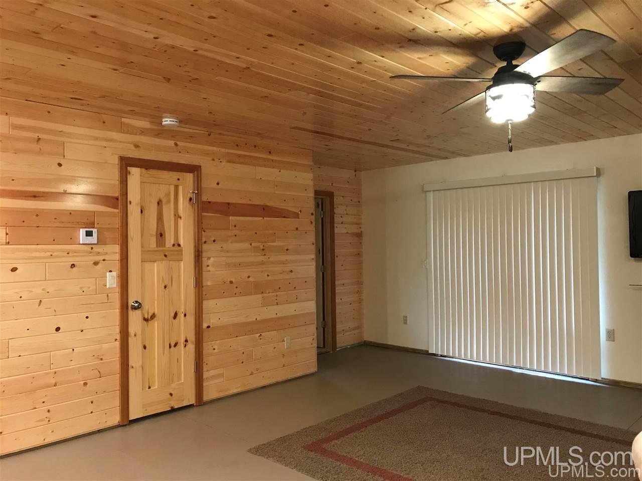 4210 Thompson Road Florence, WI 54121 - Photo 2 of 18 Gallery Image 2