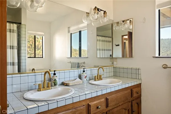 $799,000 | 404 Darfo Drive, Crestline, CA 92325