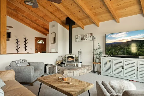 $799,000 | 404 Darfo Drive, Crestline, CA 92325