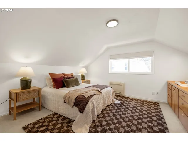 $599,900 | 4231 Southeast Long Street, Portland, OR 97206