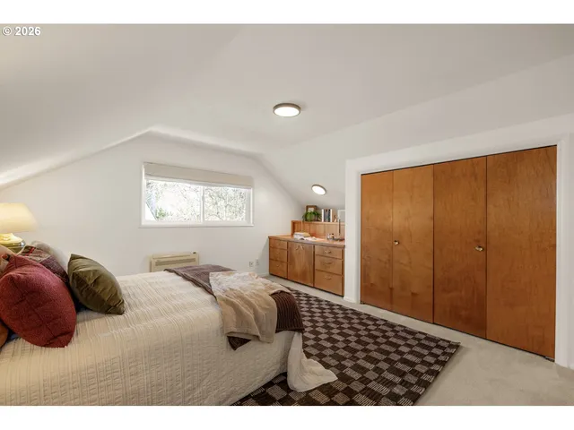 $599,900 | 4231 Southeast Long Street, Portland, OR 97206