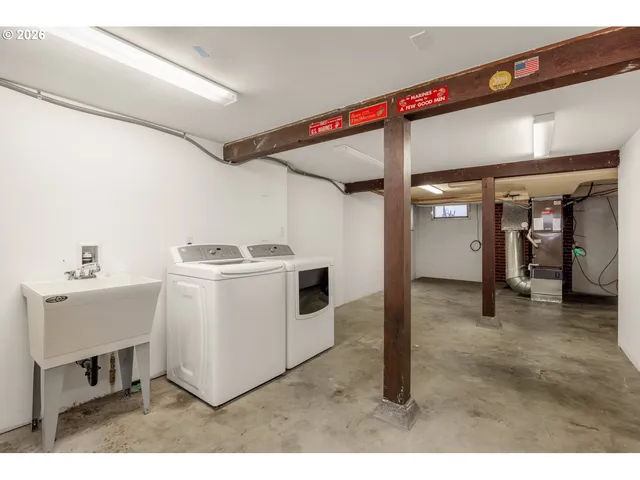 $599,900 | 4231 Southeast Long Street, Portland, OR 97206