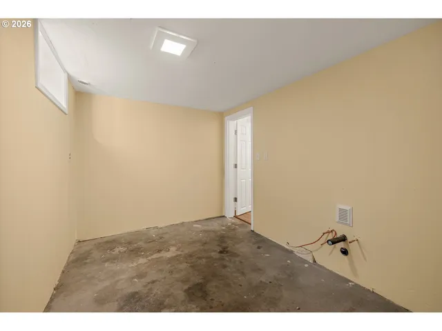 $599,900 | 4231 Southeast Long Street, Portland, OR 97206