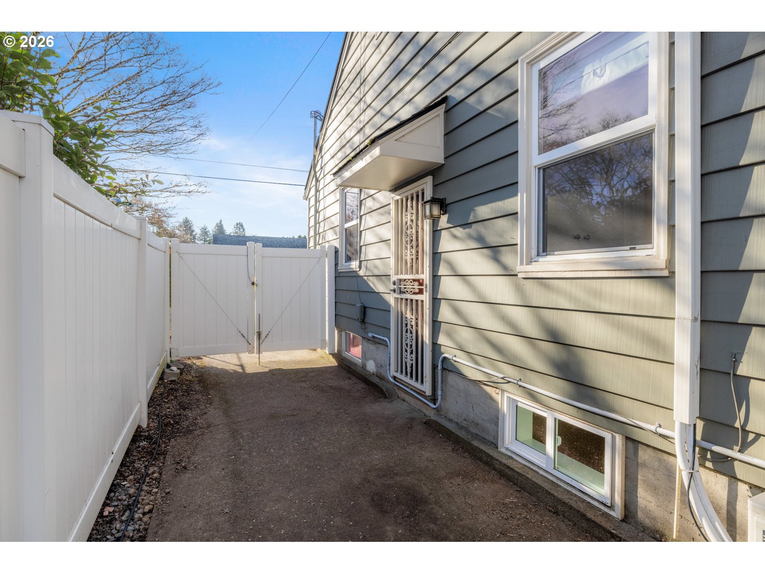 4231 Southeast Long Street Portland, OR 97206 - Photo 37 of 42