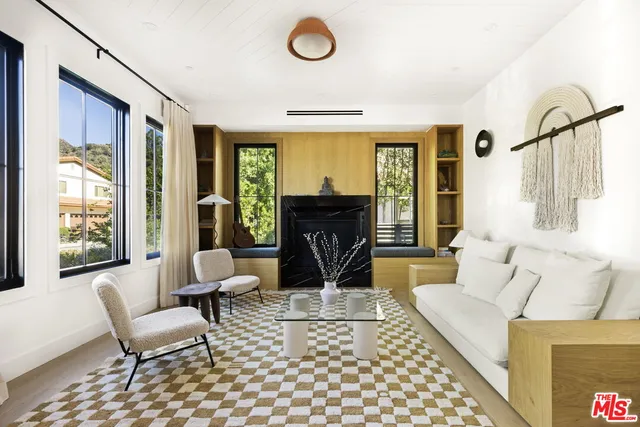 $5,295,000 | 6310 Mirror Lake Drive, Los Angeles, CA 90068