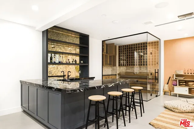 $5,295,000 | 6310 Mirror Lake Drive, Los Angeles, CA 90068