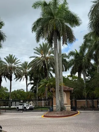 $2,300 | 4828 Highway 7, Unit 104, Coconut Creek, FL 33073