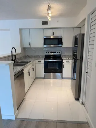 $2,300 | 4828 Highway 7, Unit 104, Coconut Creek, FL 33073