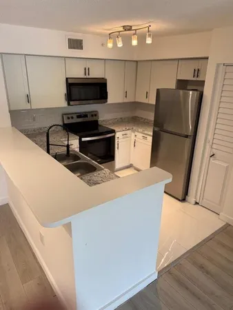 $2,300 | 4828 Highway 7, Unit 104, Coconut Creek, FL 33073