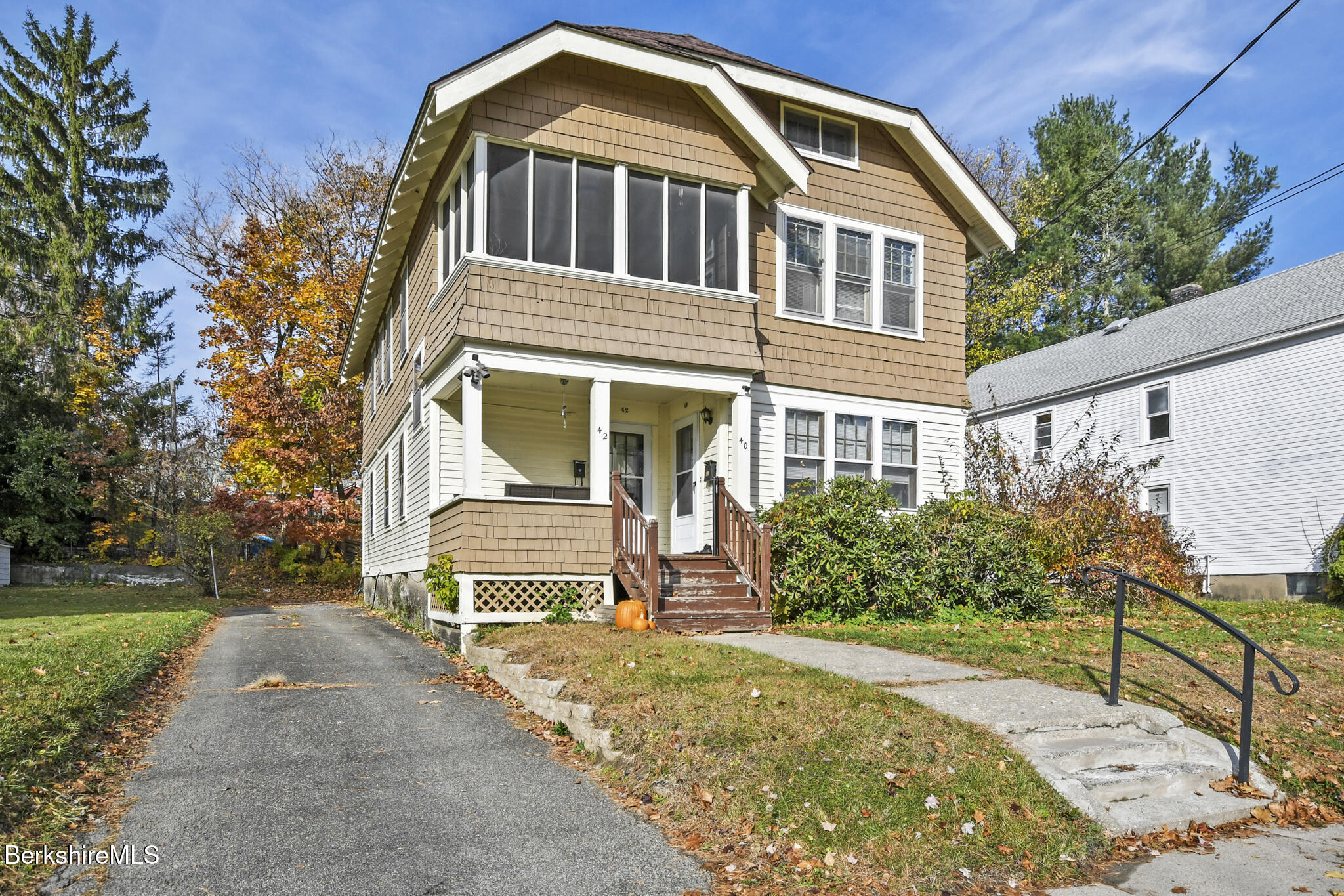 40 Gordon Street Pittsfield, MA 01201 - Photo 1 of 33 Front