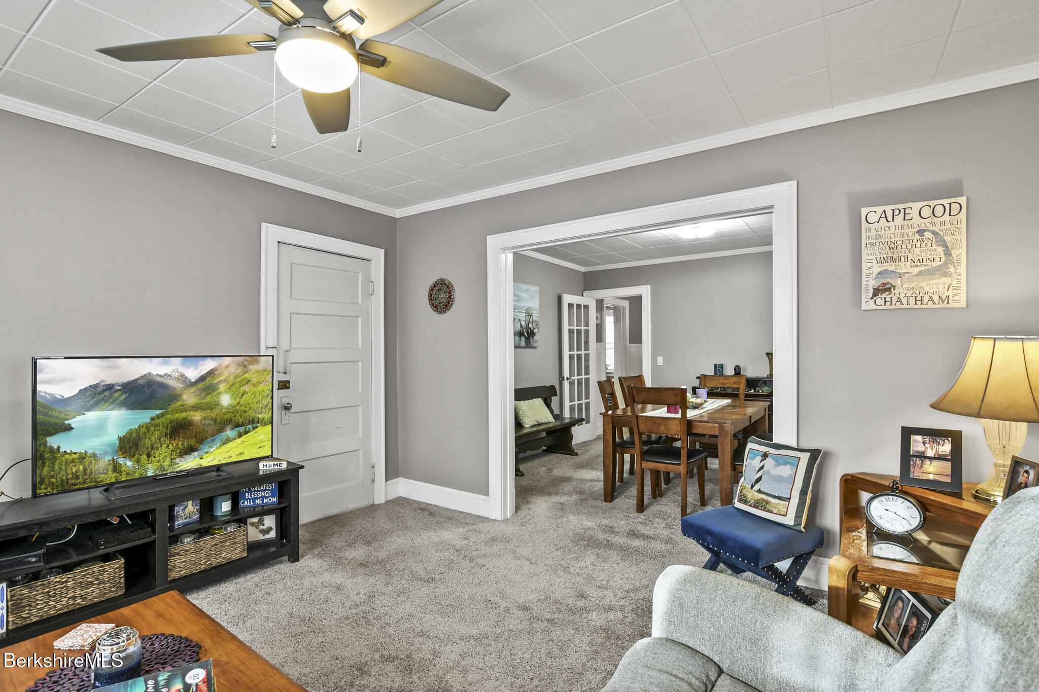 40 Gordon Street Pittsfield, MA 01201 - Photo 11 of 33 Living