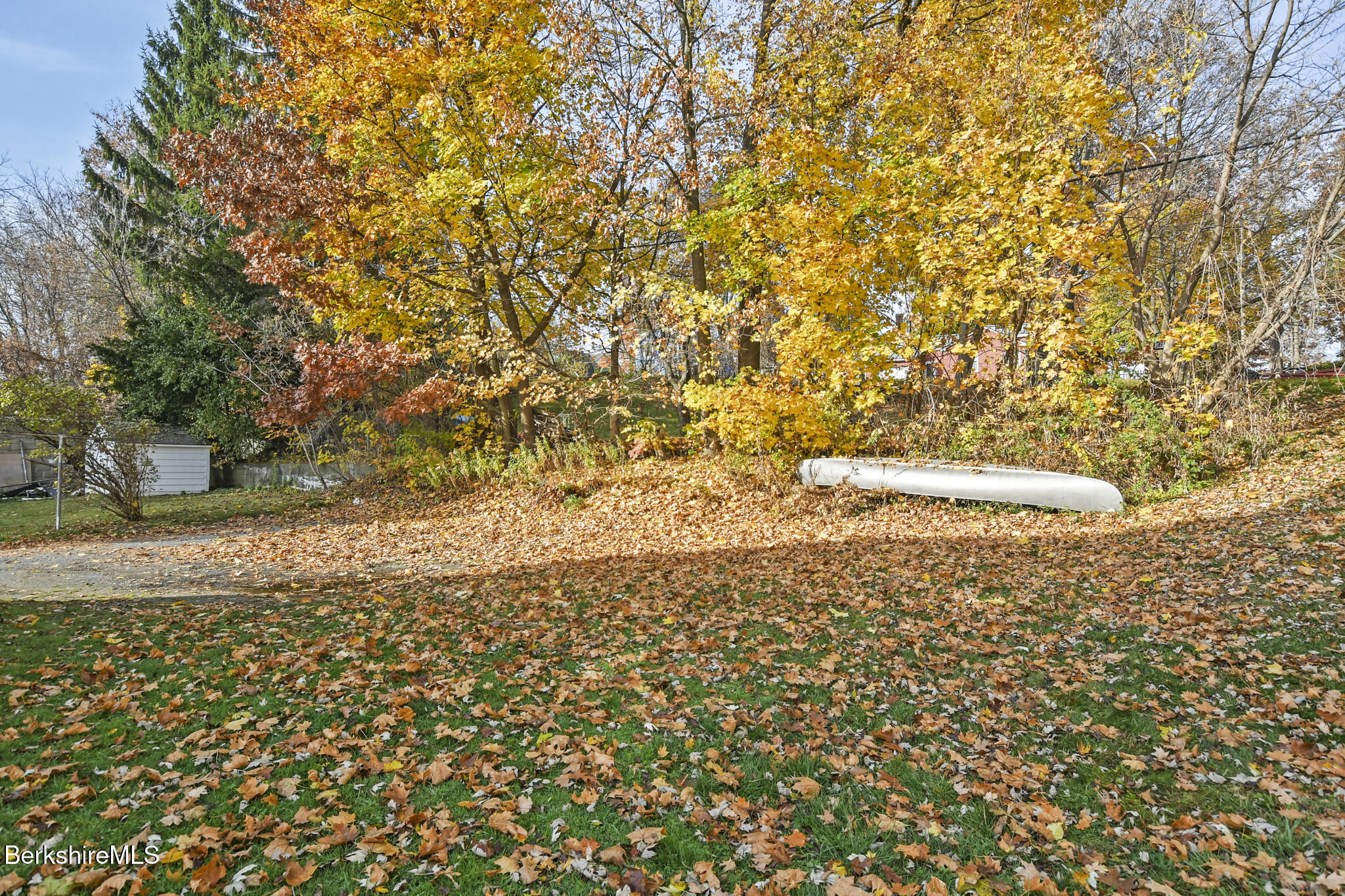40 Gordon Street Pittsfield, MA 01201 - Photo 29 of 33 Yard