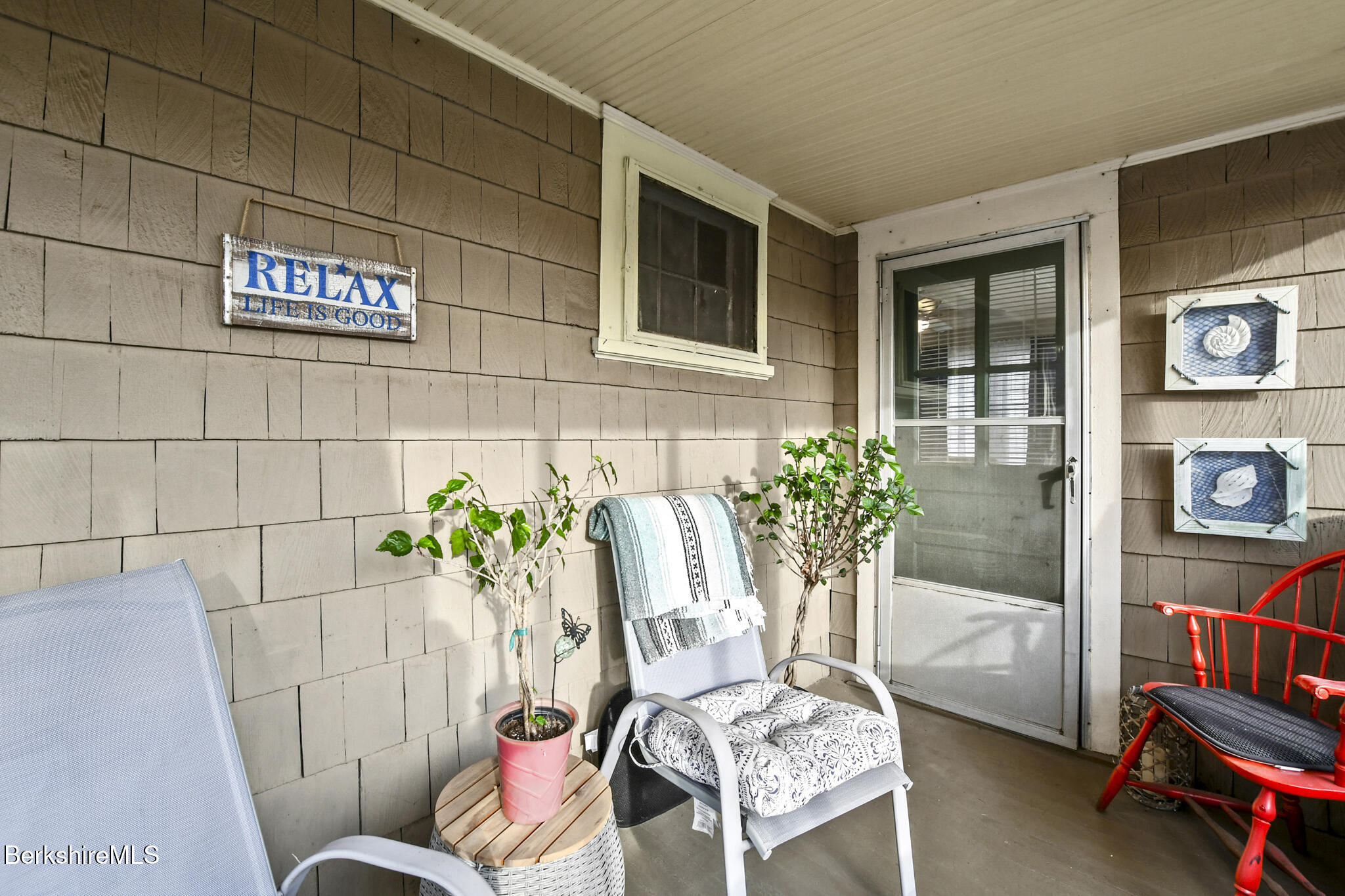 40 Gordon Street Pittsfield, MA 01201 - Photo 8 of 33 Sunroom