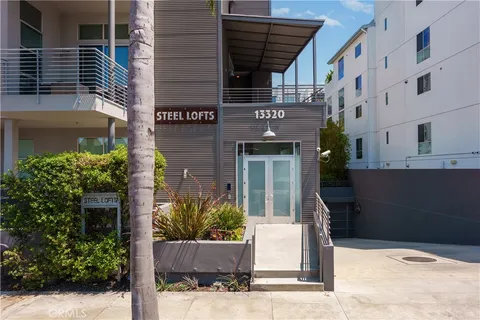 $1,089,000 | 13320 Beach Avenue, Unit 301, Marina del Rey, CA 90292