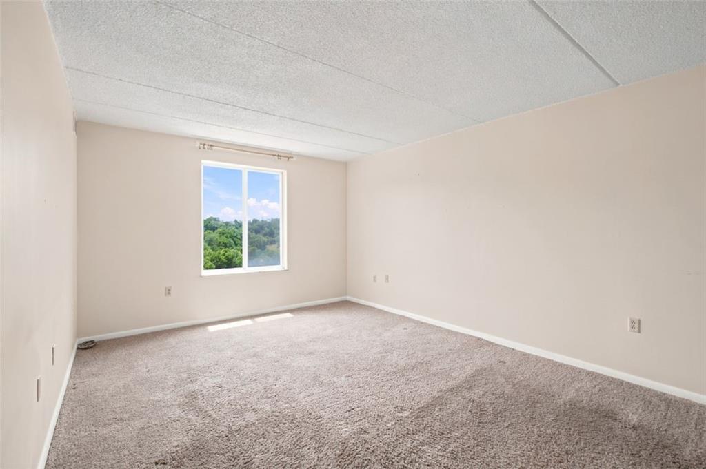 2160 Greentree Road, Unit 807W Pittsburgh, PA 15220 - Photo 15 of 30