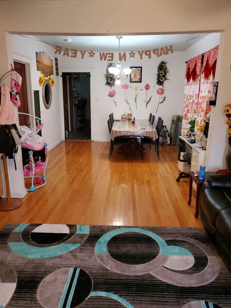 2229 North Springfield Avenue Chicago, IL 60647 - Photo 9 of 29 Gallery Image 9